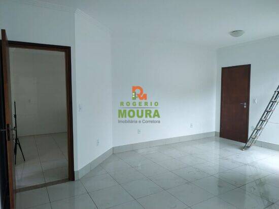Apartamento de 130 m² Centro - Alfenas, à venda por R$ 490.000