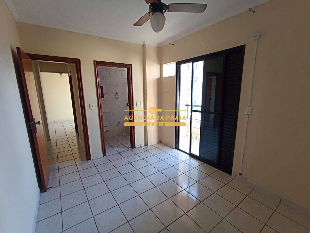 Apartamento Vila Guilhermina, Praia Grande - SP