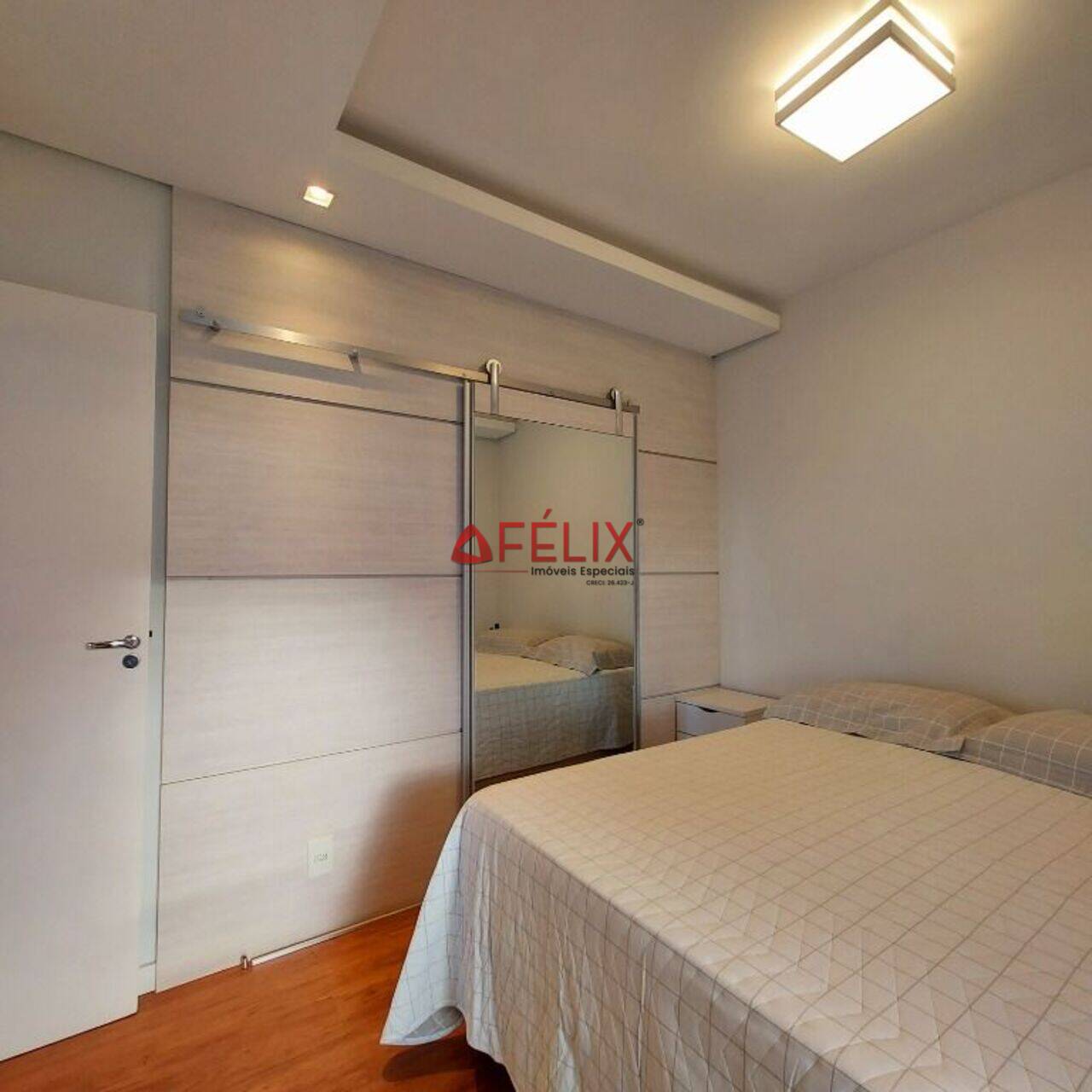 Apartamento duplex Edifício Monte Castelo, Taubaté - SP