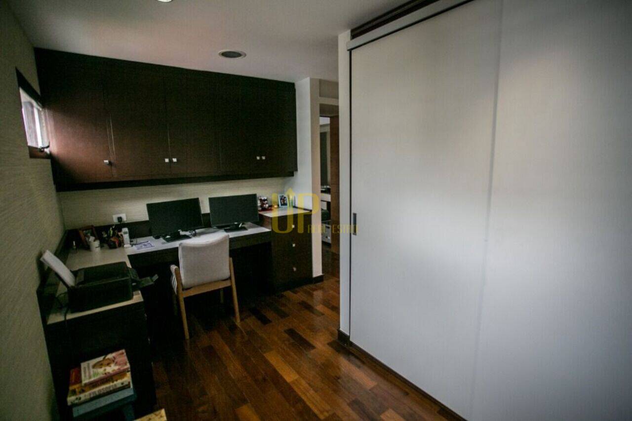 Apartamento com 3 suítes, 3 banheiros, 4 vagas à venda, 280 m² por R$ 2.500.000 - Aclimação - São Paulo/SP