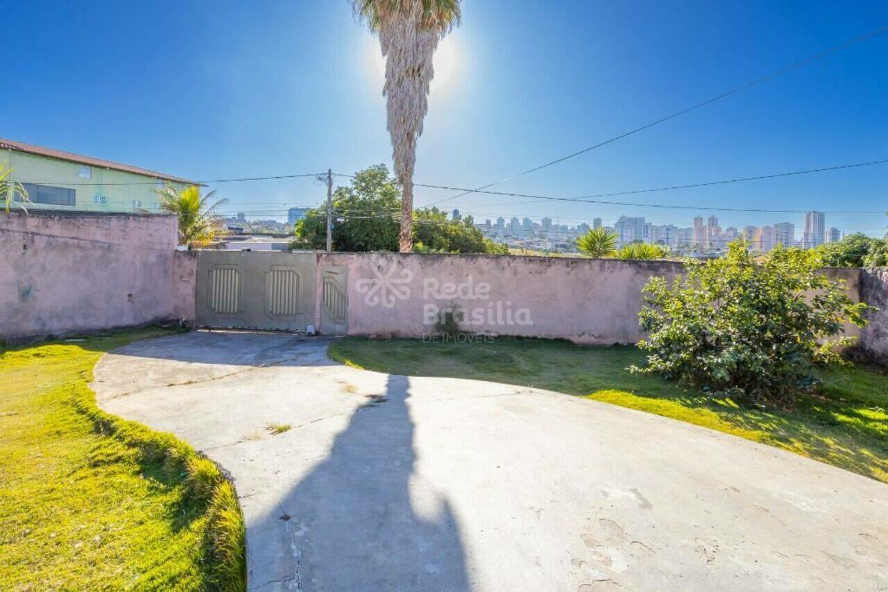 Casa Setor Habitacional Arniqueiras, Águas Claras - DF