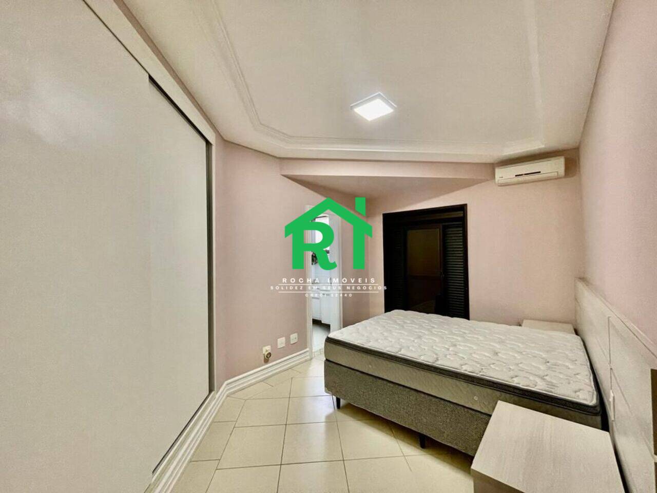 Apartamento Praia da Enseada, Guarujá - SP