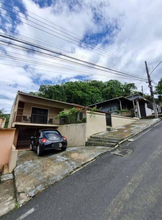 Casa de 220 m² na Pedro Francisco Klein - Centro - Guaramirim - SC, à venda por R$ 850.000