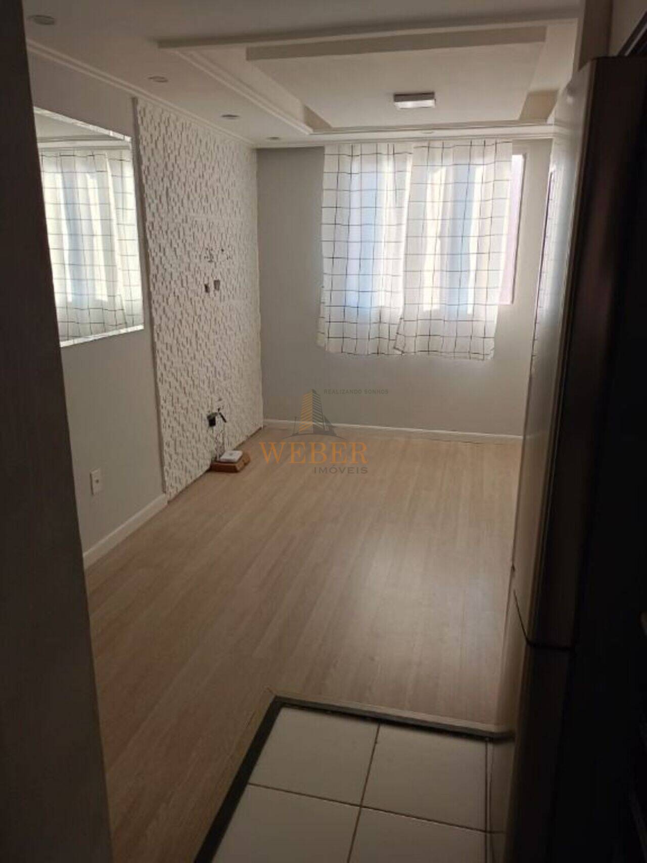 Apartamento Jardim Petrópolis, Cotia - SP