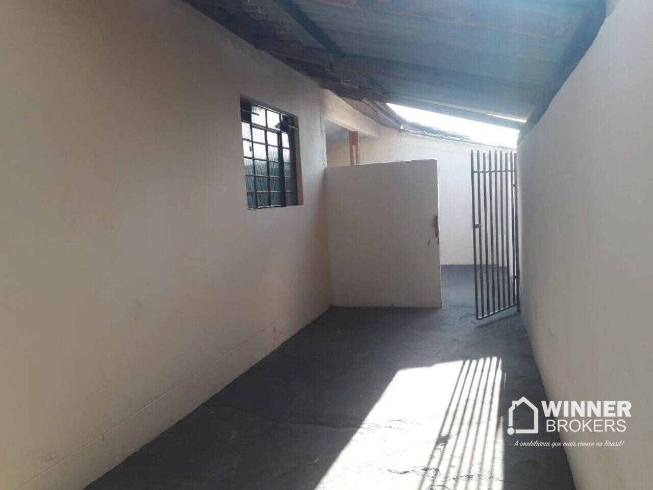 Casa Conjunto Habitacional Requião, Maringá - PR