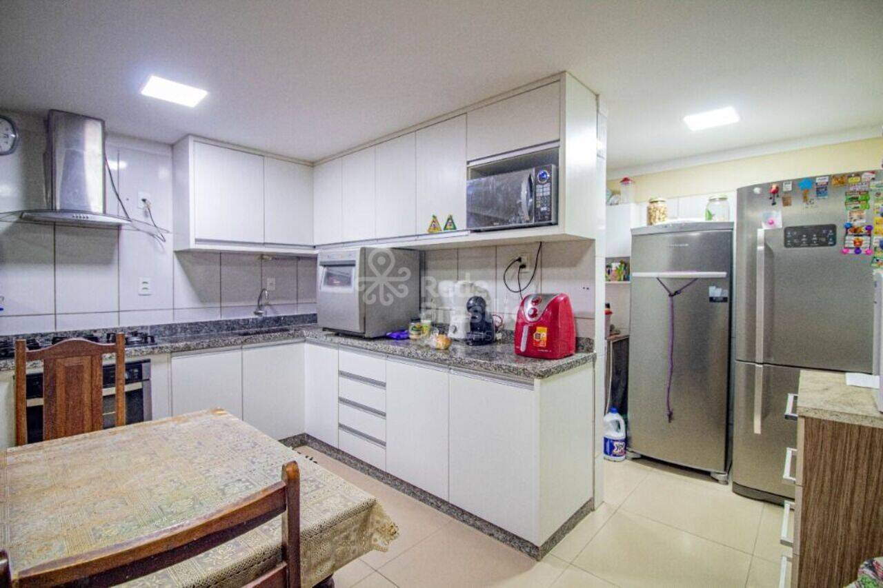 Casa Setor Residencial Oeste, São Sebastião - DF